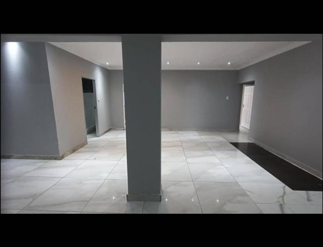 12 BEDROOM TOWNHOUSE FOR SALE IN WESTVILLE